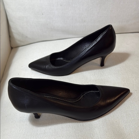 Vera Pelle Size 7  Black Pointed Toe Heels - Picture 4 of 9